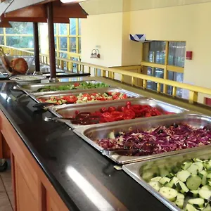 Sunny Varshava גולדן סנדס