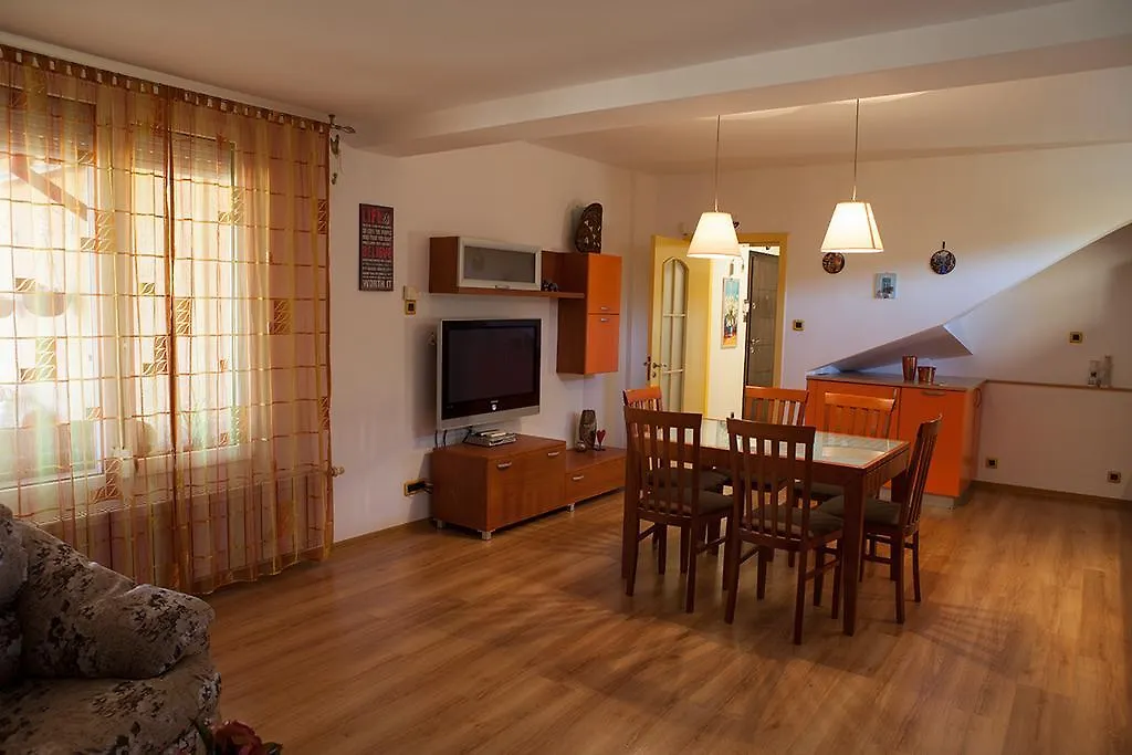 Villa Omnia Golden Sands